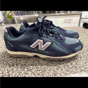 New Balance 204L